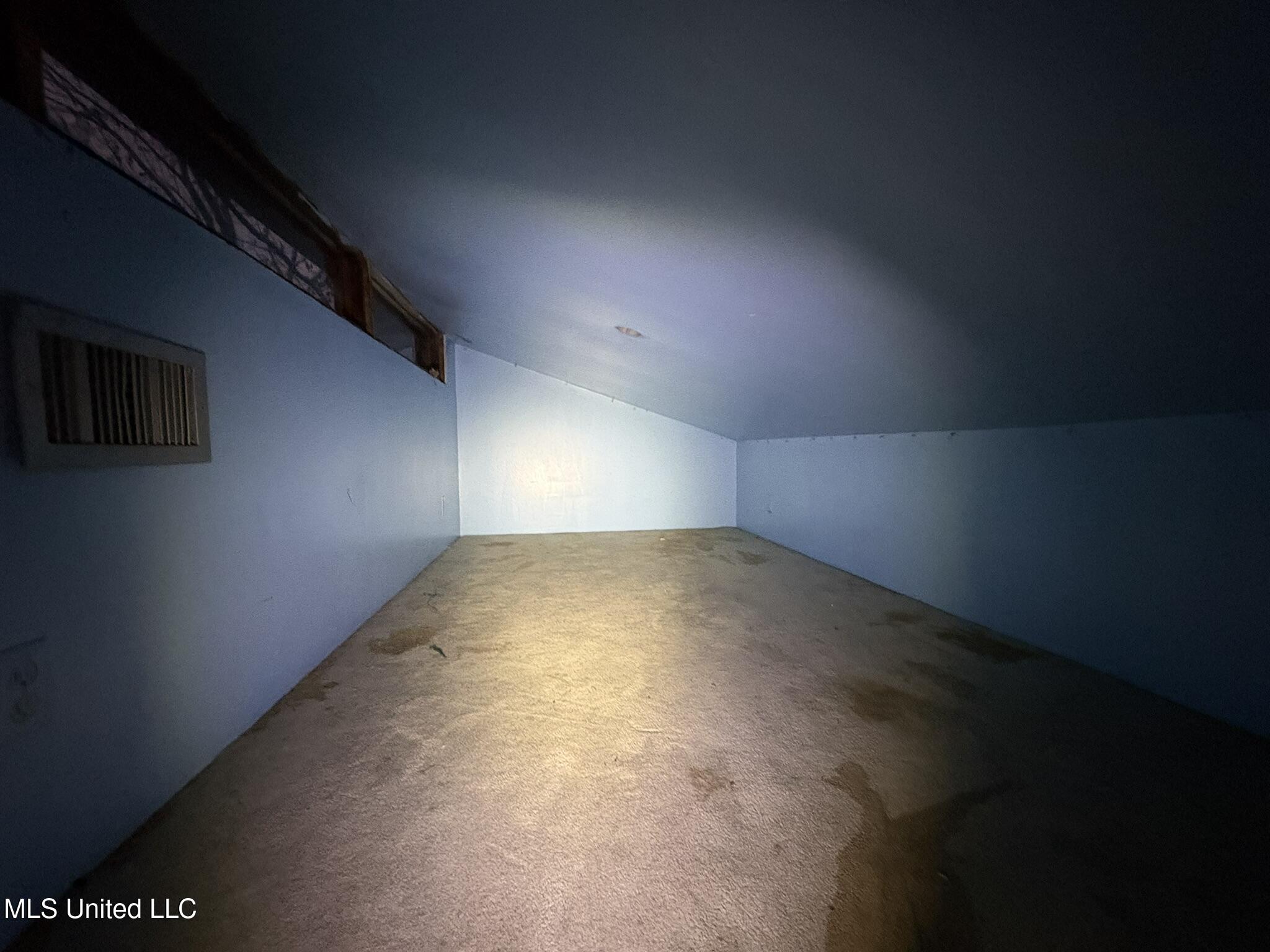 11828 Ormond Road Moss Point, MS 39562 - Photo 12 of 41 IMG_2545