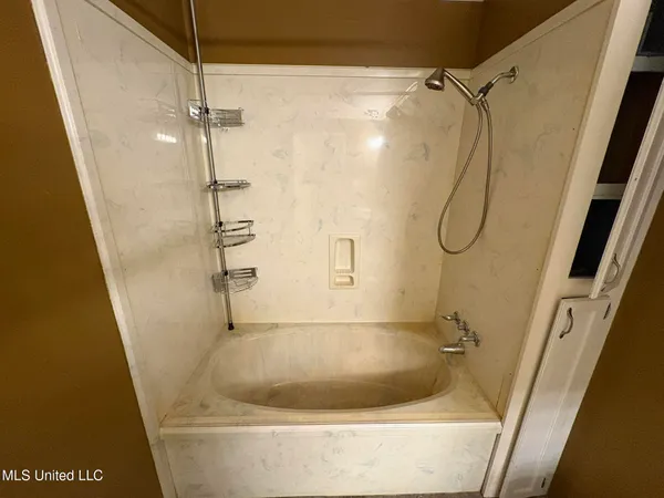 $159,900 | 11828 Ormond Road, Moss Point, MS 39562