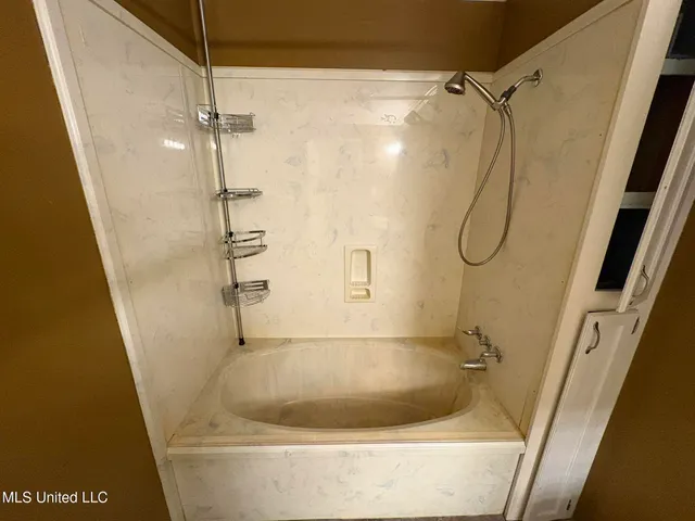 $159,900 | 11828 Ormond Road, Moss Point, MS 39562