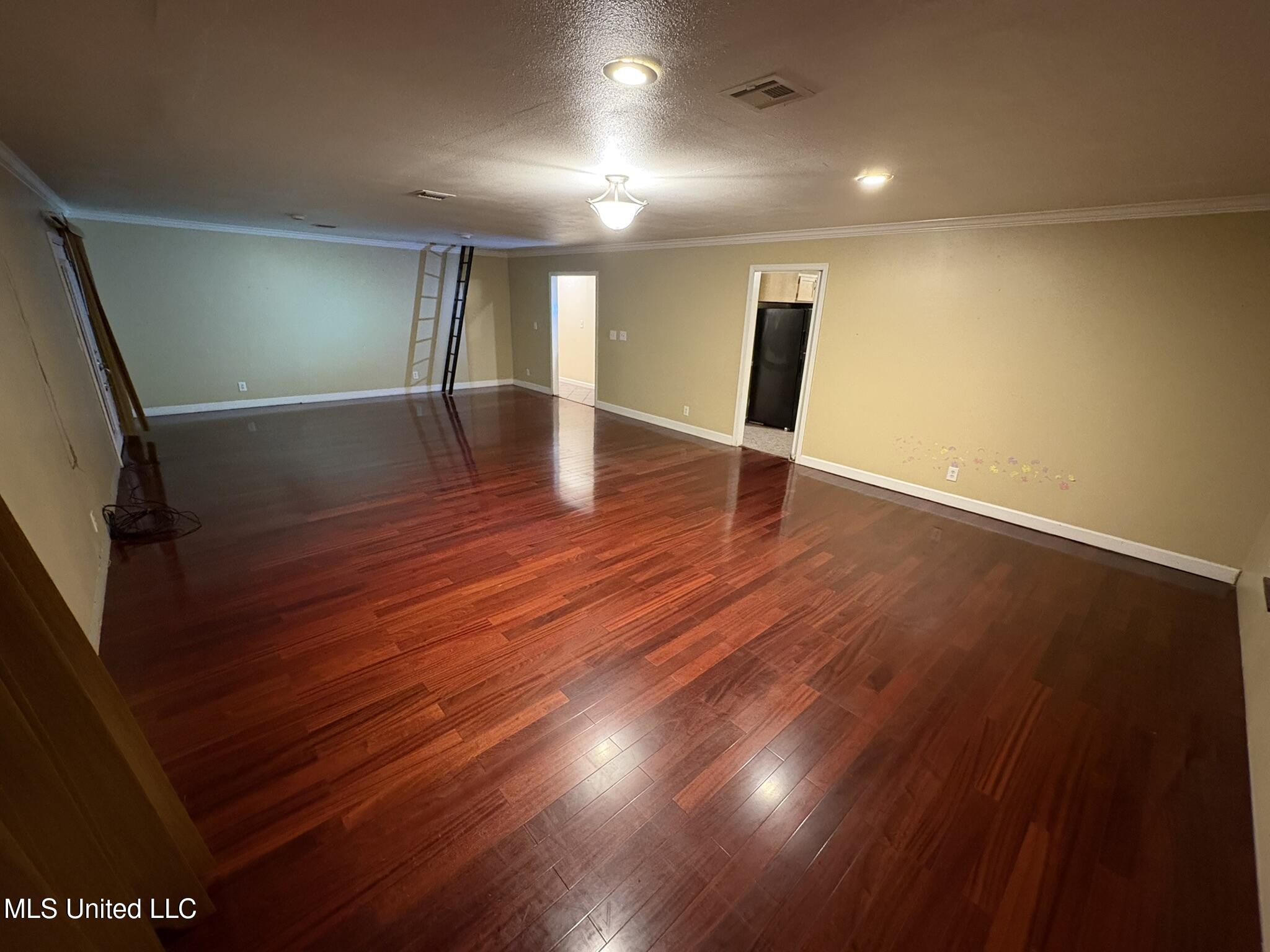 11828 Ormond Road Moss Point, MS 39562 - Photo 10 of 41 IMG_2539