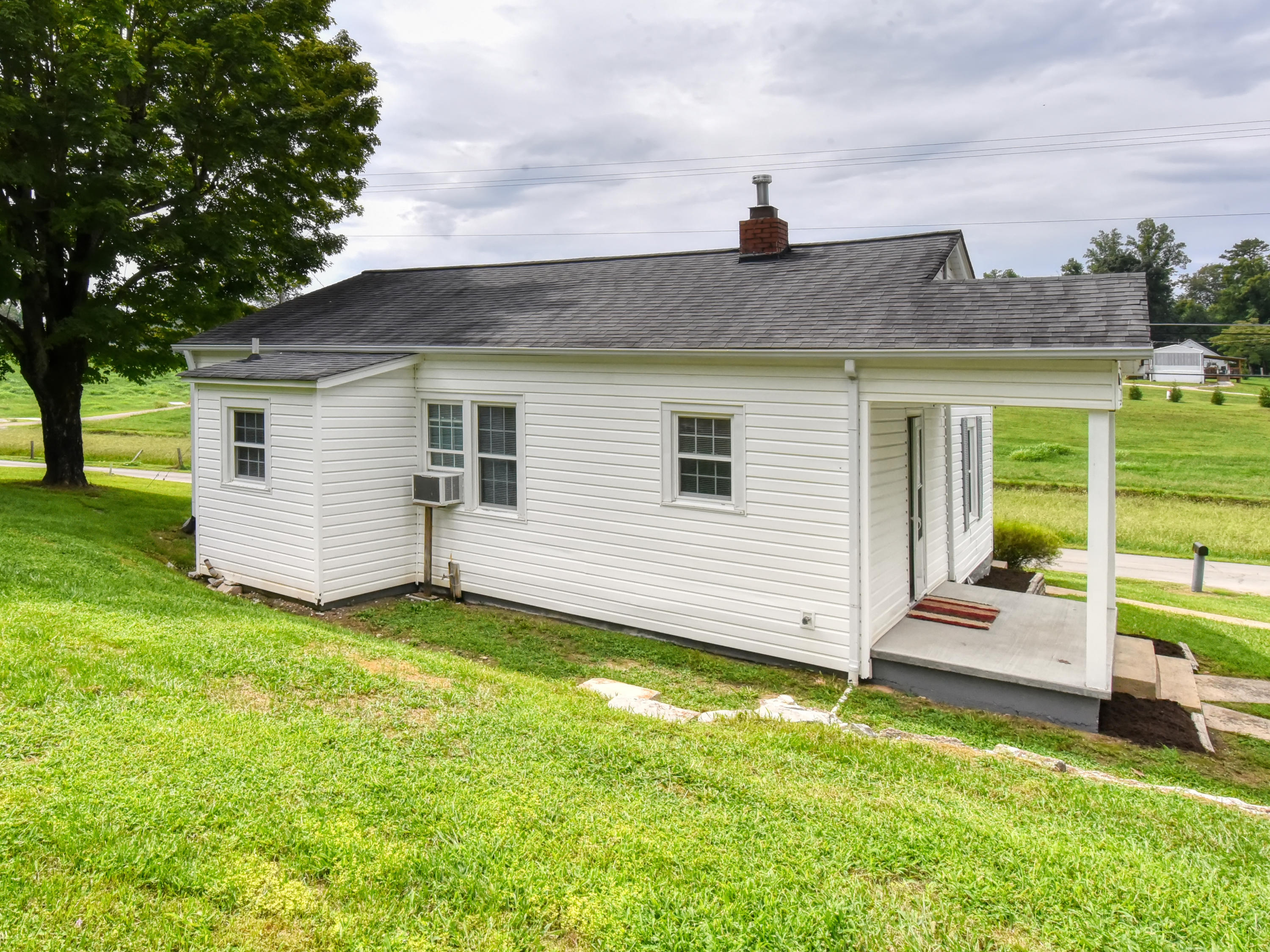 165 Bethel Road Clinton, TN 37716 - Photo 4 of 14 165 Bethel