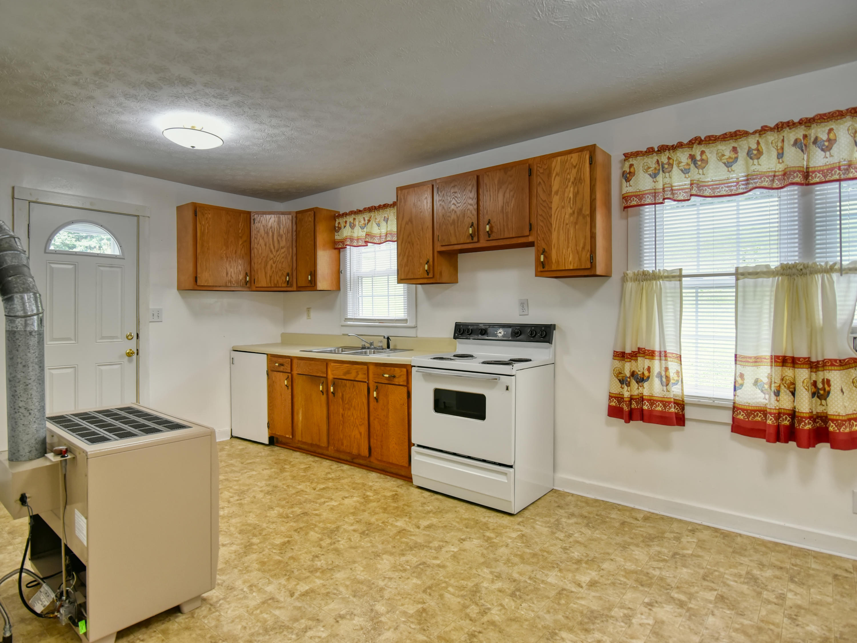 165 Bethel Road Clinton, TN 37716 - Photo 8 of 14 165 Bethel