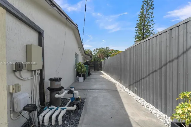 $975,000 | 12225 Southwest 42nd Street, Miami, FL 33175