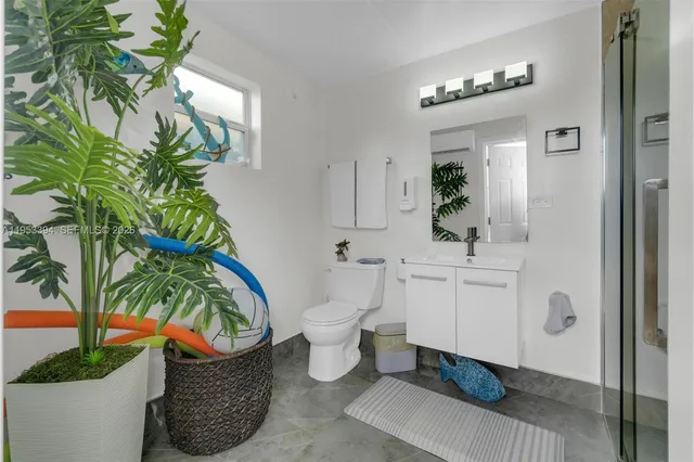 $975,000 | 12225 Southwest 42nd Street, Miami, FL 33175