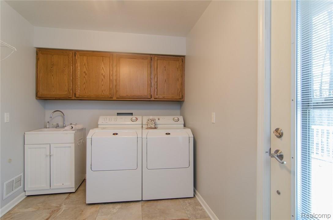21995 Currie Road Northville, MI 48167 - Photo 18 of 35 export-16.jpg