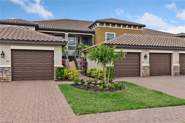 $479,000 | 9394 Pocida Court, Unit 202, Naples, FL 34119