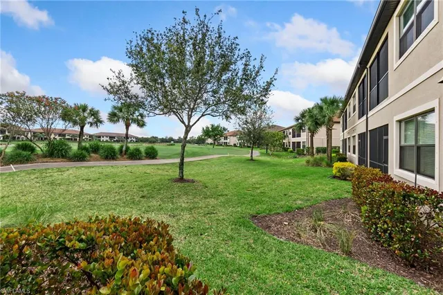 $479,000 | 9394 Pocida Court, Unit 202, Naples, FL 34119
