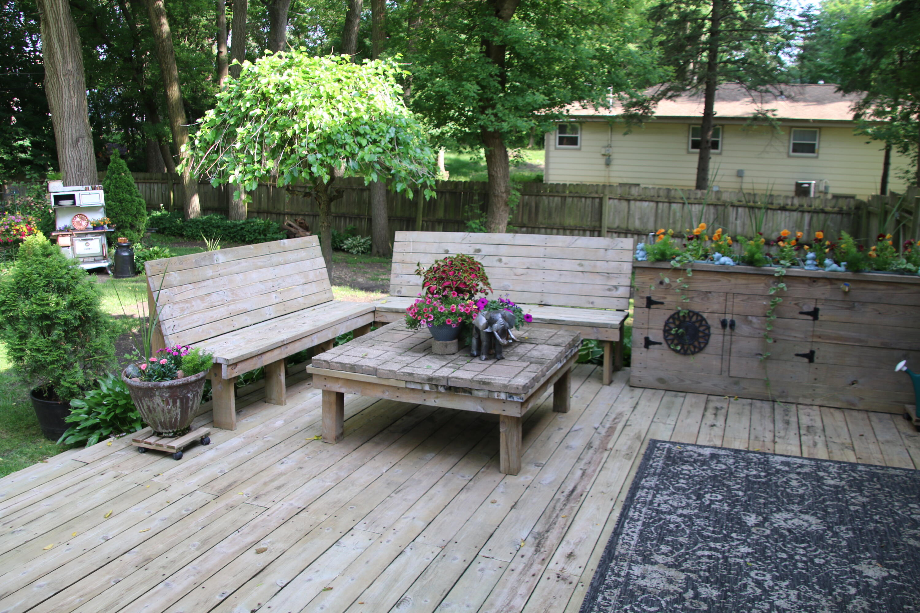 1400 South Ridgeway Road New Berlin, WI 53146 - Photo 28 of 31 Deck