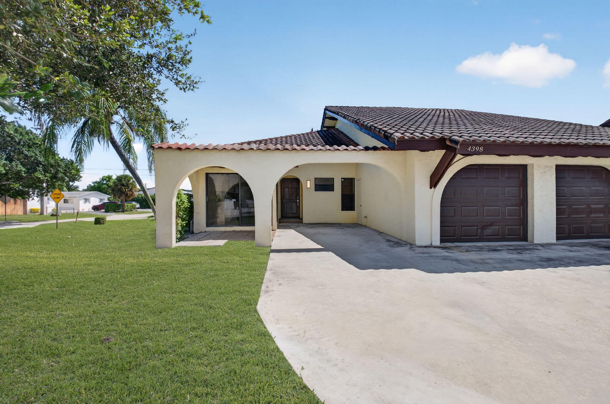 4398 Northeast 5th Avenue Boca Raton, FL 33431 - Photo 2 of 39 1-web-or-mls-DSC_3089