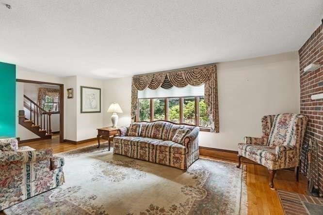 44 Quarry Lane Milton, MA 02186 - Photo 11 of 42