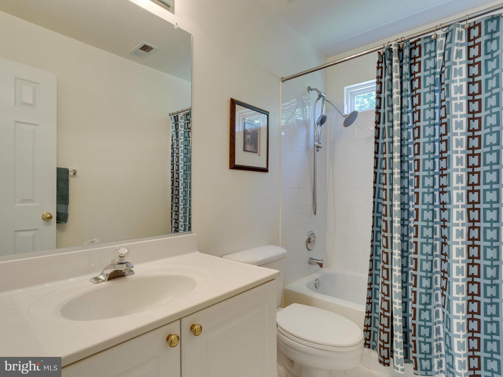 6102 Deer Ridge Trail Springfield, VA 22150 - Photo 18 of 30 Bath