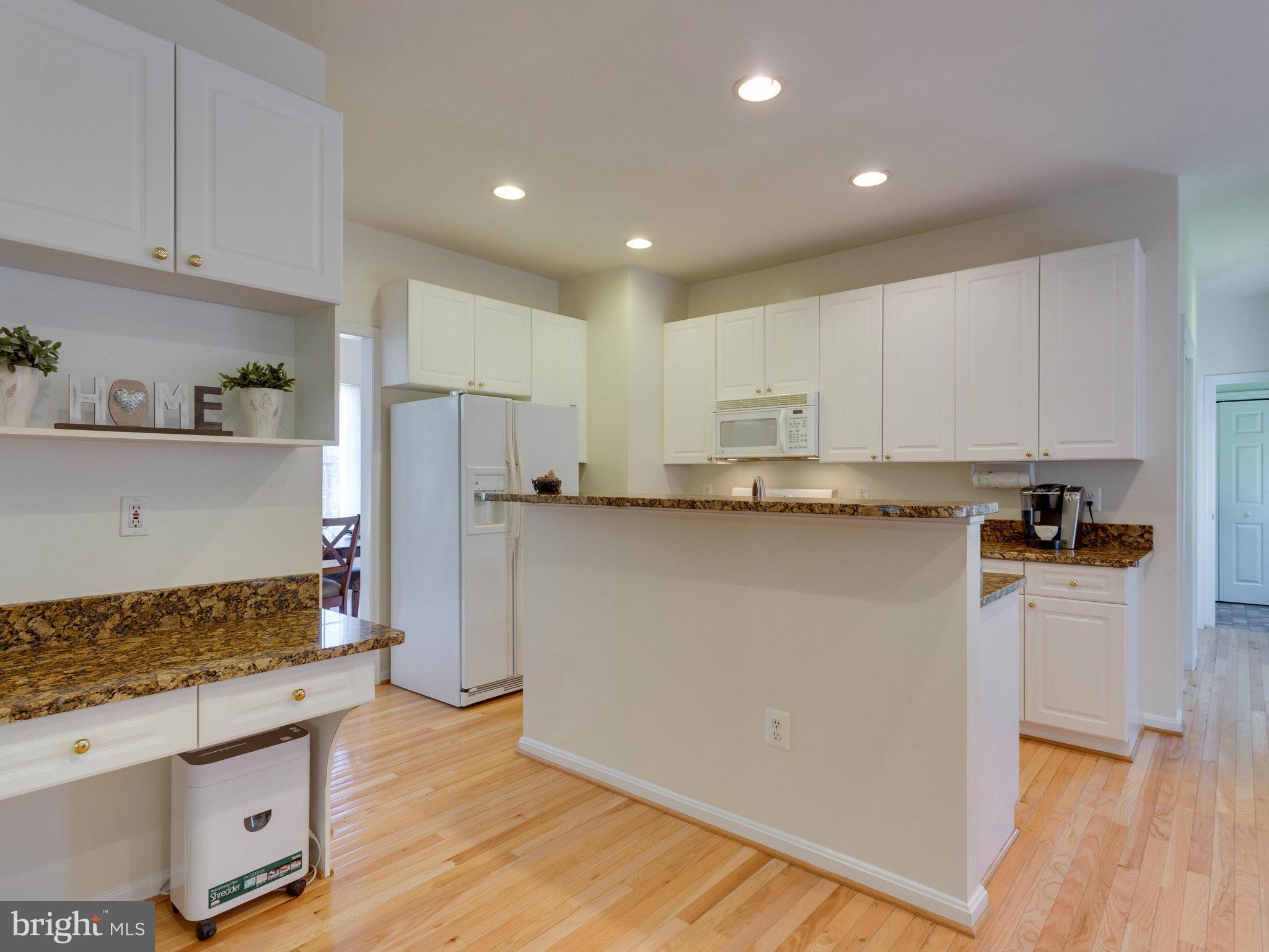 6102 Deer Ridge Trail Springfield, VA 22150 - Photo 10 of 30 Kitchen