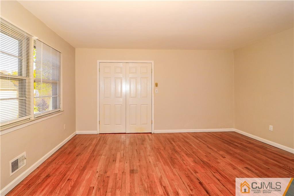 5 Sharp Road Edison, NJ 08837 - Photo 20 of 25 Gallery Image 20