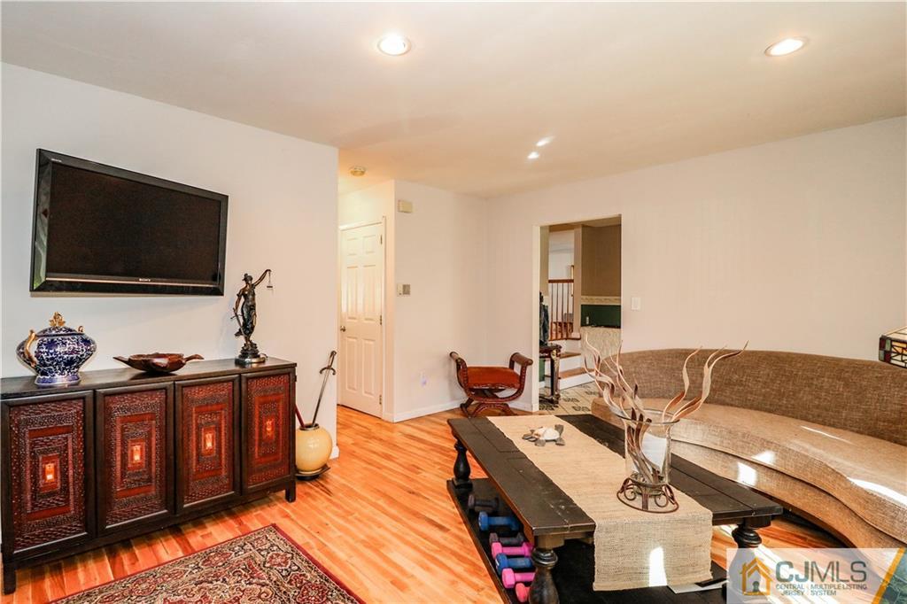 5 Sharp Road Edison, NJ 08837 - Photo 8 of 25 Gallery Image 8