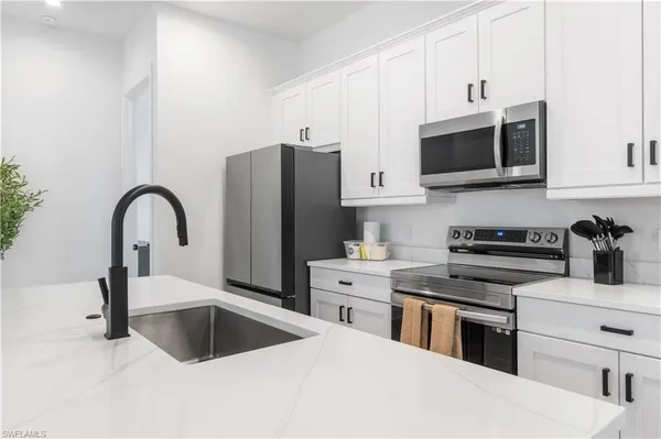 $20,000 | 551 97th Avenue North, Naples, FL 34108