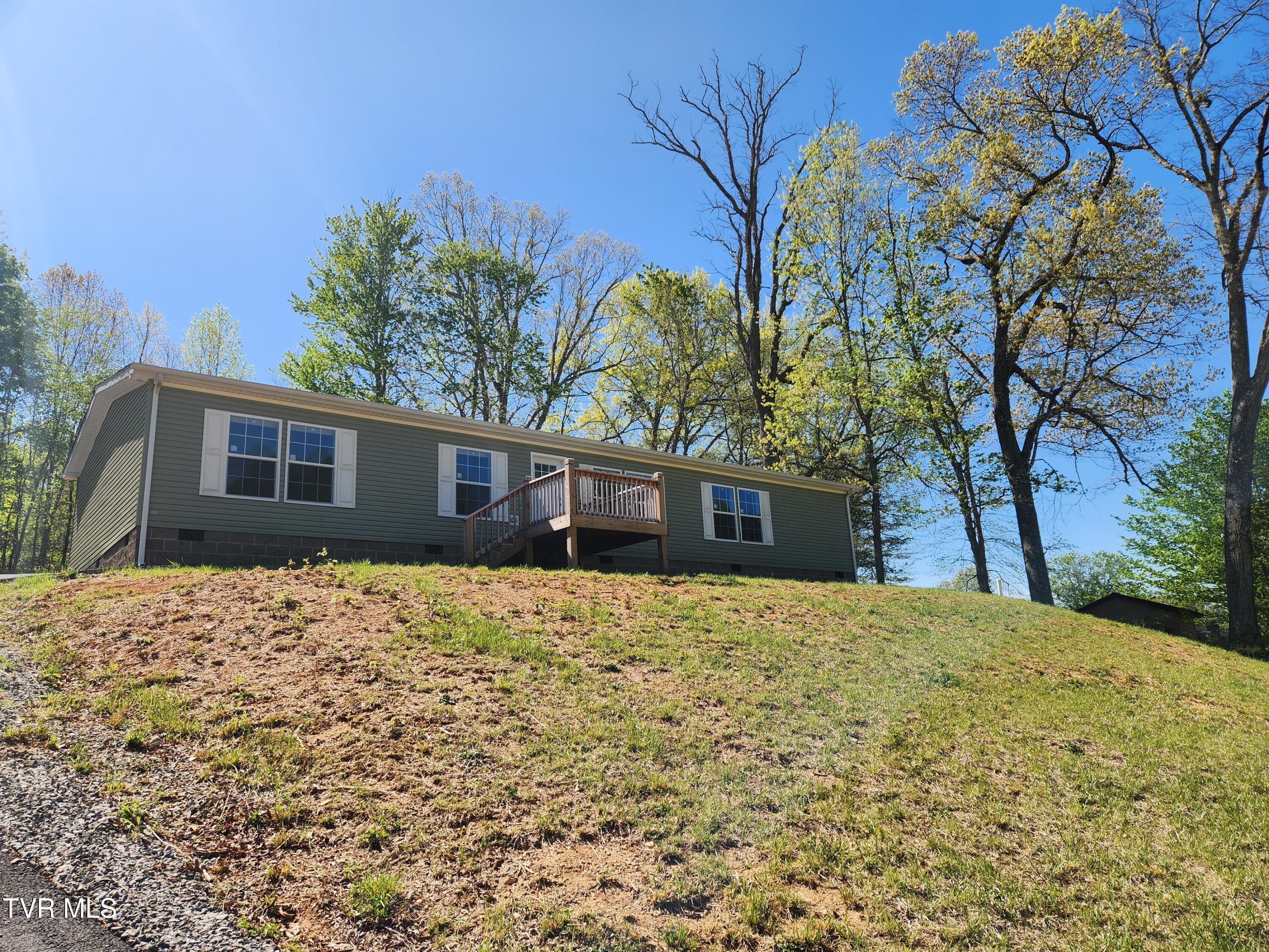 8460 Reedy Creek Road Bristol, VA 24202 - Photo 3 of 19 20260421_111023