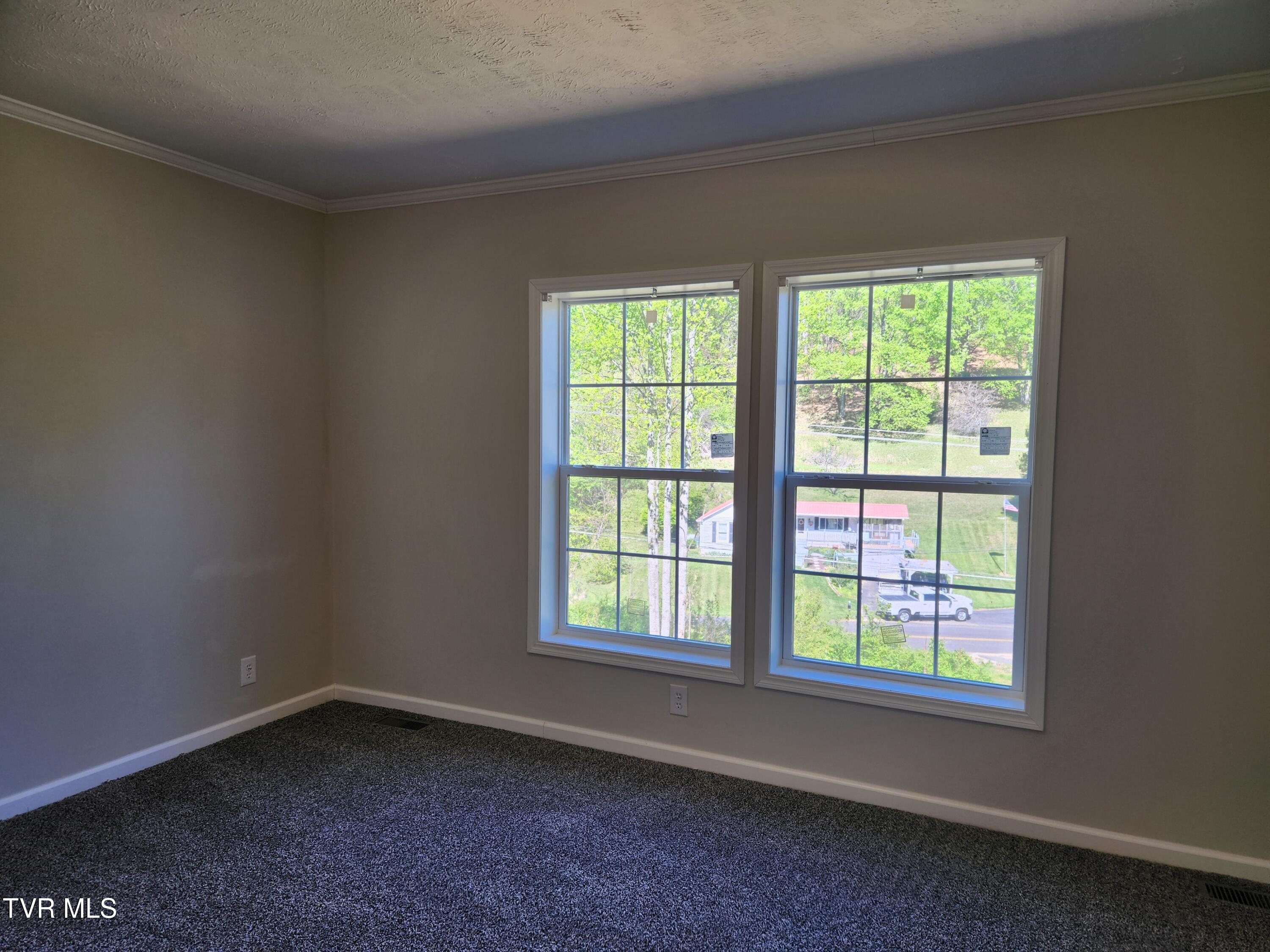 8460 Reedy Creek Road Bristol, VA 24202 - Photo 8 of 19 20260421_110403
