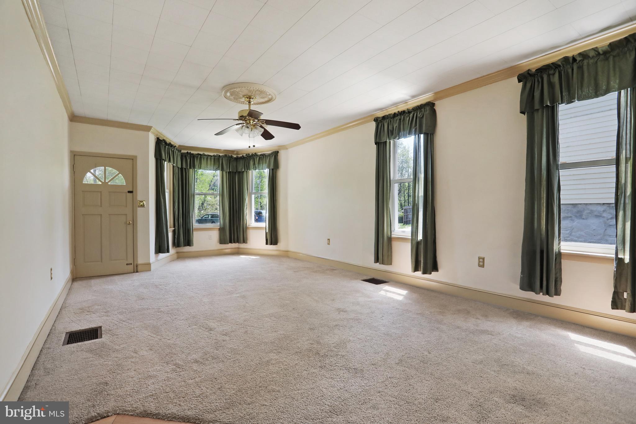 3314 Gapland Road Rohrersville, MD 21779 - Photo 14 of 30 living room