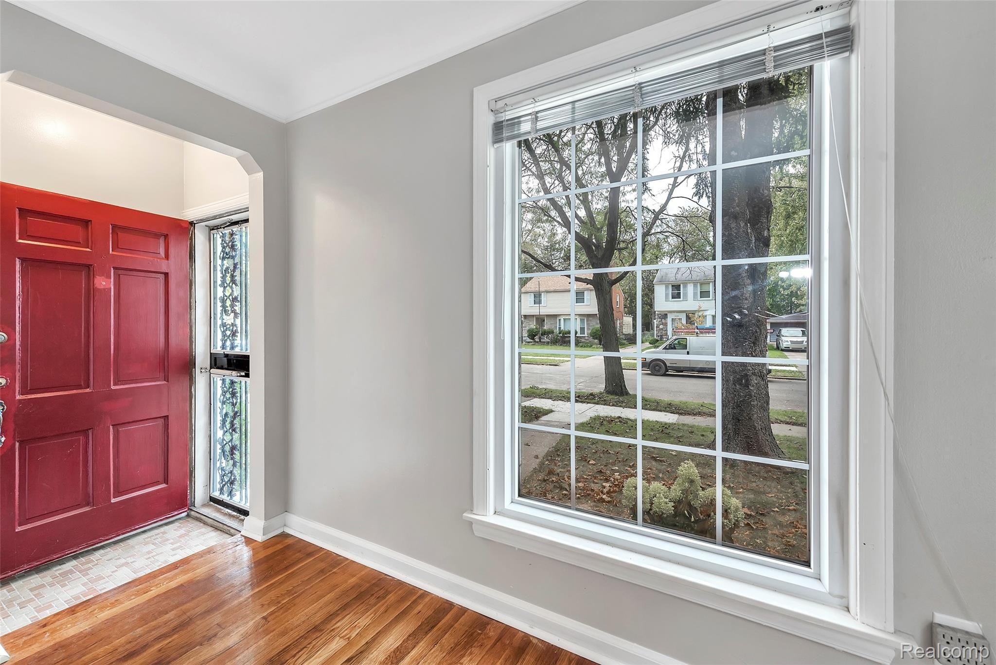 17390 Huntington Road Detroit, MI 48219 - Photo 4 of 19 17390-Huntington-Rd-Detroit-MI-48219-windowstill-5.jpg