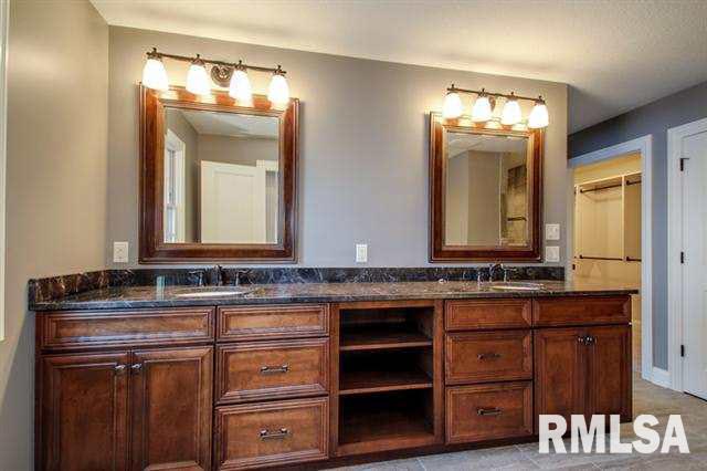 3011 Westminster Road Bettendorf, IA 52722 - Photo 18 of 23 Gallery Image 18
