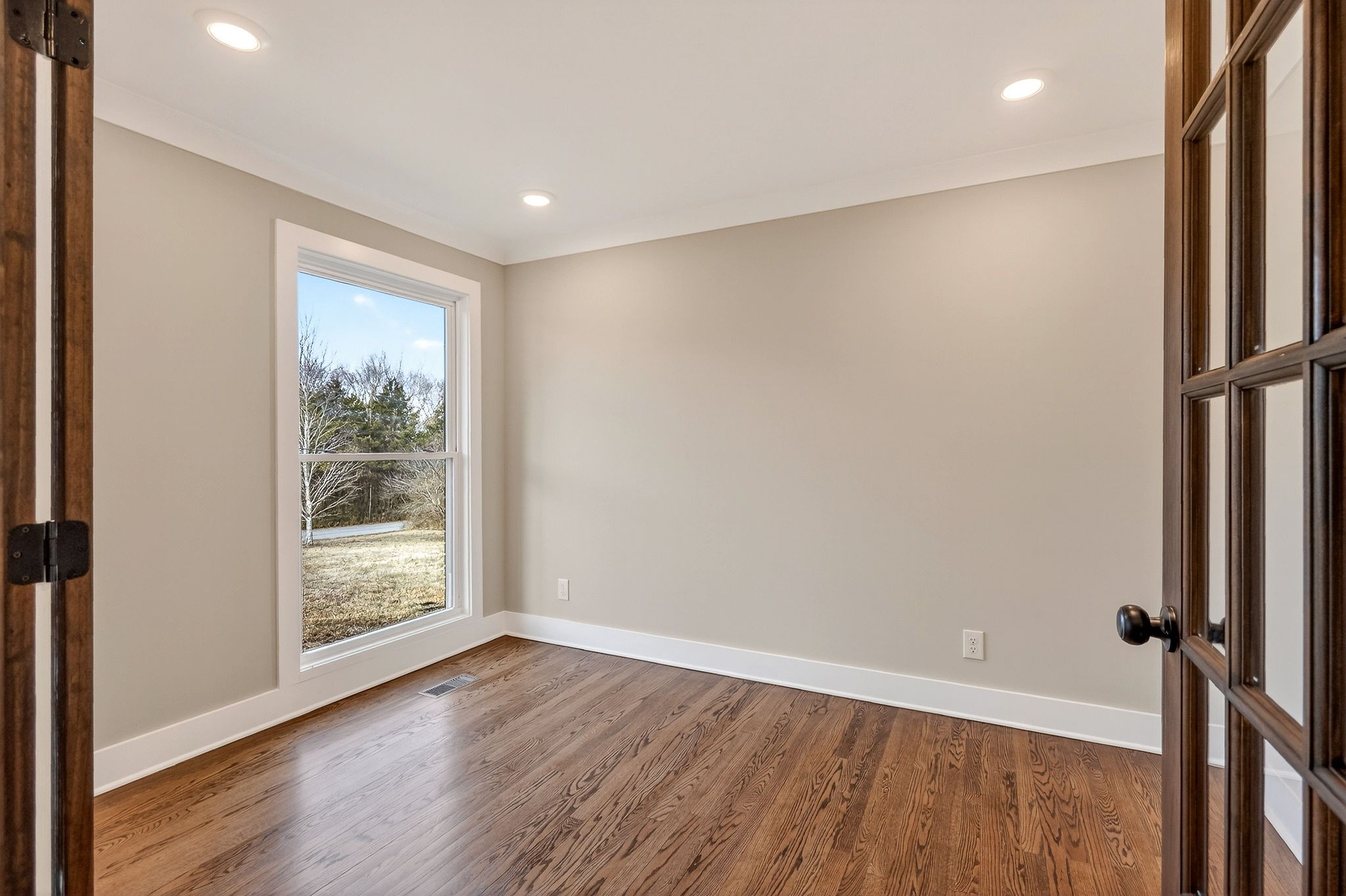 698 Mike Muncey Road McMinnville, TN 37110 - Photo 4 of 71