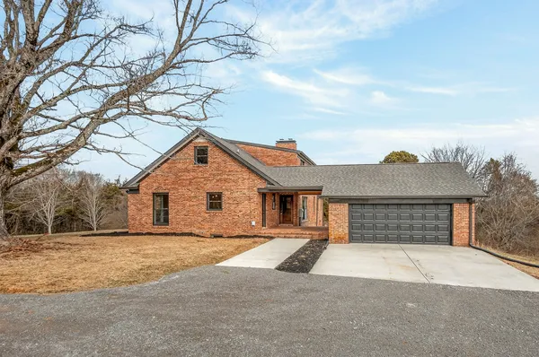 $849,900 | 698 Mike Muncey Road, McMinnville, TN 37110