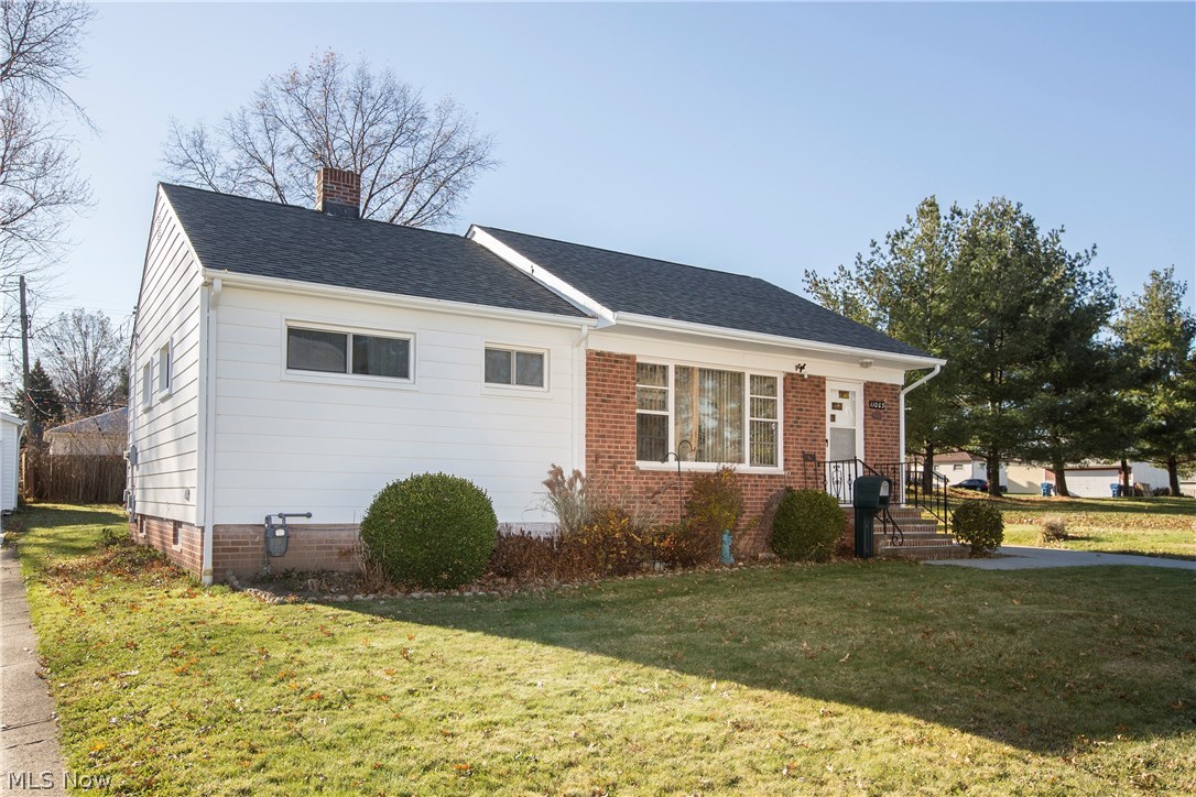 11003 Windham Road Parma, OH 44130 - Photo 3 of 24