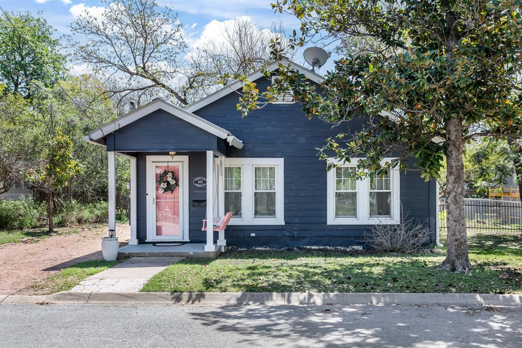 605 Robinson Avenue Kerrville, TX 78028 - Photo 24 of 25