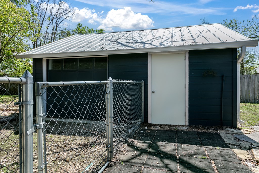 605 Robinson Avenue Kerrville, TX 78028 - Photo 25 of 25