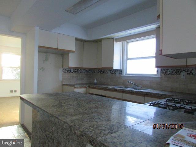 2913 Parker Avenue Silver Spring, MD 20902 - Photo 15 of 16 Interior (General)