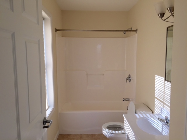 100 Sentinel Court, Unit 111 Manchester, NH 03103 - Photo 19 of 35