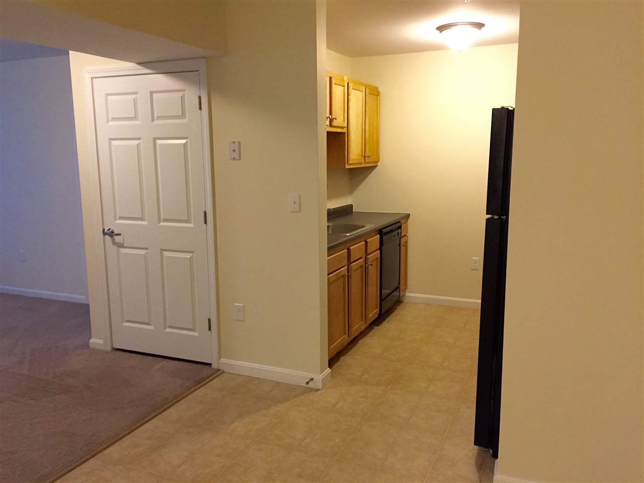 100 Sentinel Court, Unit 111 Manchester, NH 03103 - Photo 7 of 35