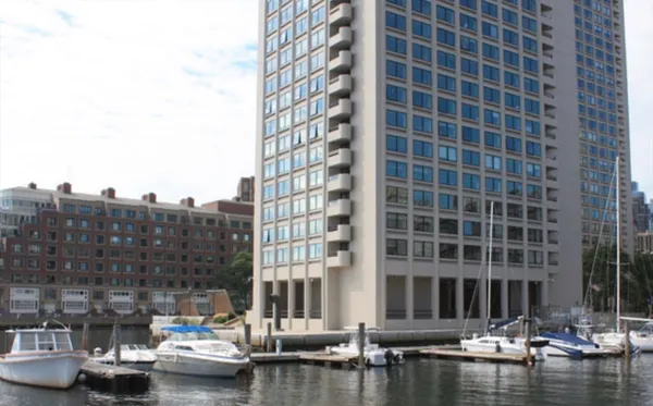 $4,200 | 85 East India Row, Unit 36G, Boston, MA 02110