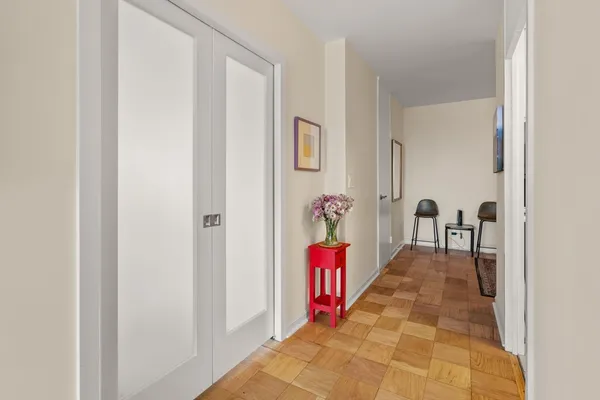 $4,200 | 85 East India Row, Unit 36G, Boston, MA 02110