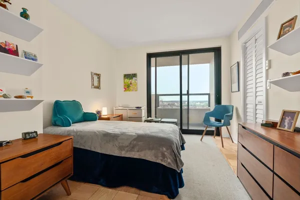 $4,200 | 85 East India Row, Unit 36G, Boston, MA 02110