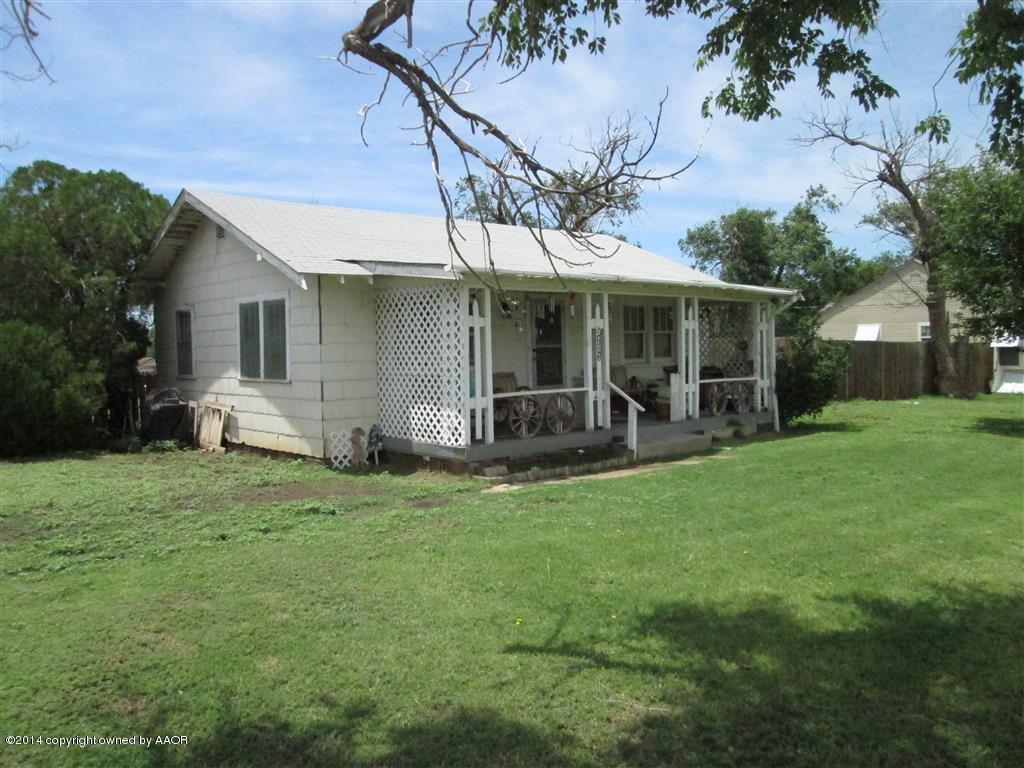 5203 River Road Amarillo, TX 79108 - Photo 2 of 27 COVERED FRONT PORCH