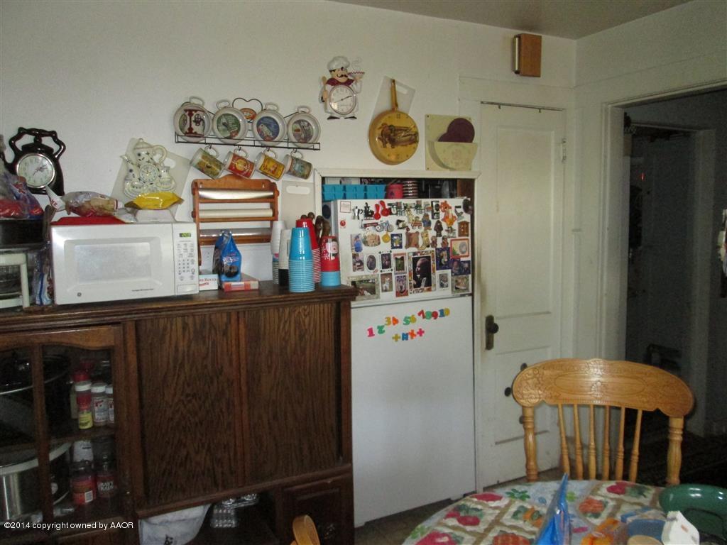 5203 River Road Amarillo, TX 79108 - Photo 7 of 27 KITCHEN 3