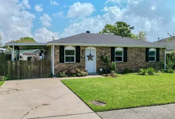 $179,000 | 11 Richelle Street, Westwego, LA 70094