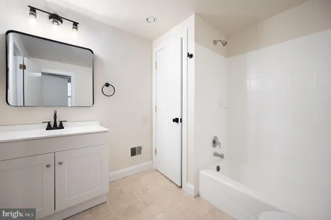 $355,000 | 49 Bancroft Mills Road, Unit D1, Wilmington, DE 19806