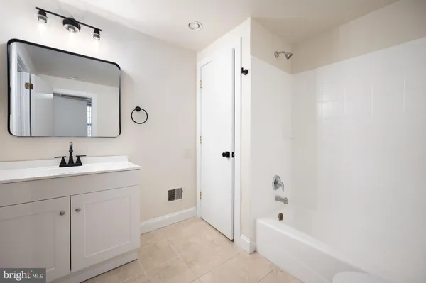 $355,000 | 49 Bancroft Mills Road, Unit D1, Wilmington, DE 19806