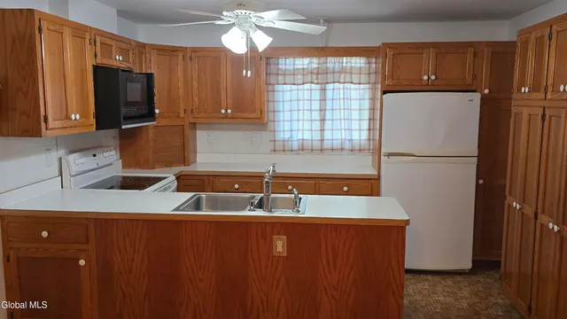 $349,900 | 26 Swayze Drive, Colonie, NY 12110