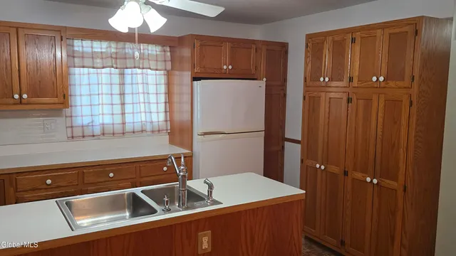 $349,900 | 26 Swayze Drive, Colonie, NY 12110