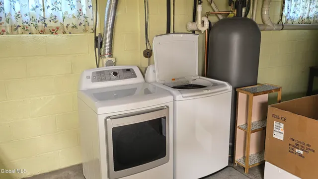 $349,900 | 26 Swayze Drive, Colonie, NY 12110