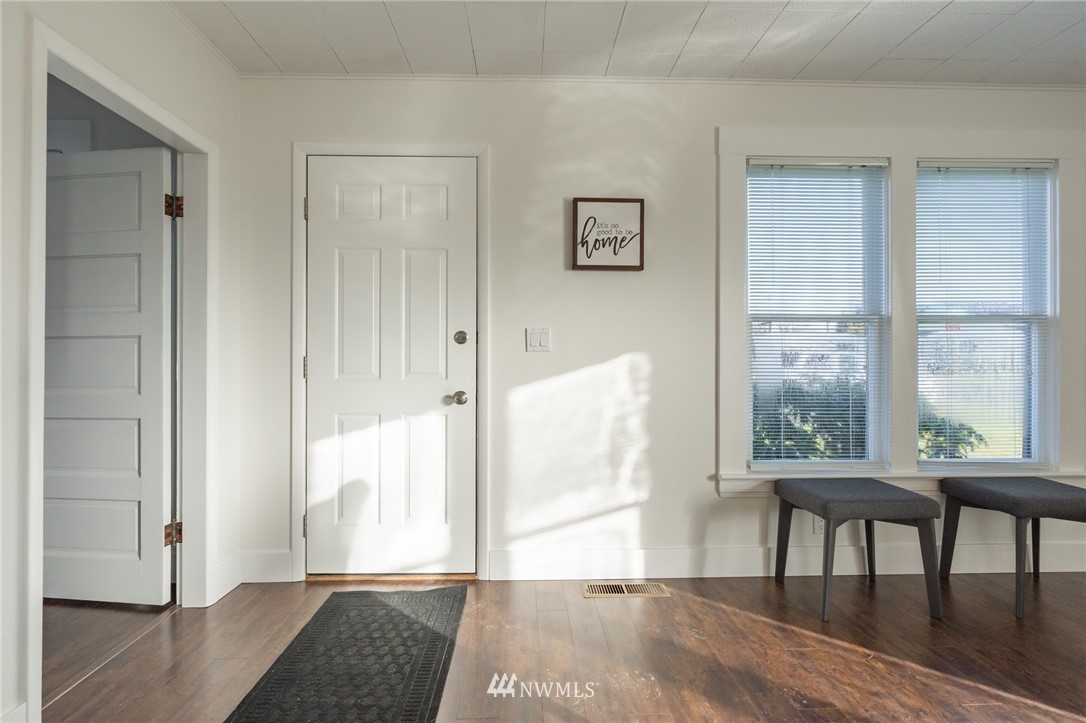 343 Second Street Sumas, WA 98295 - Photo 3 of 38 Gallery Image 3