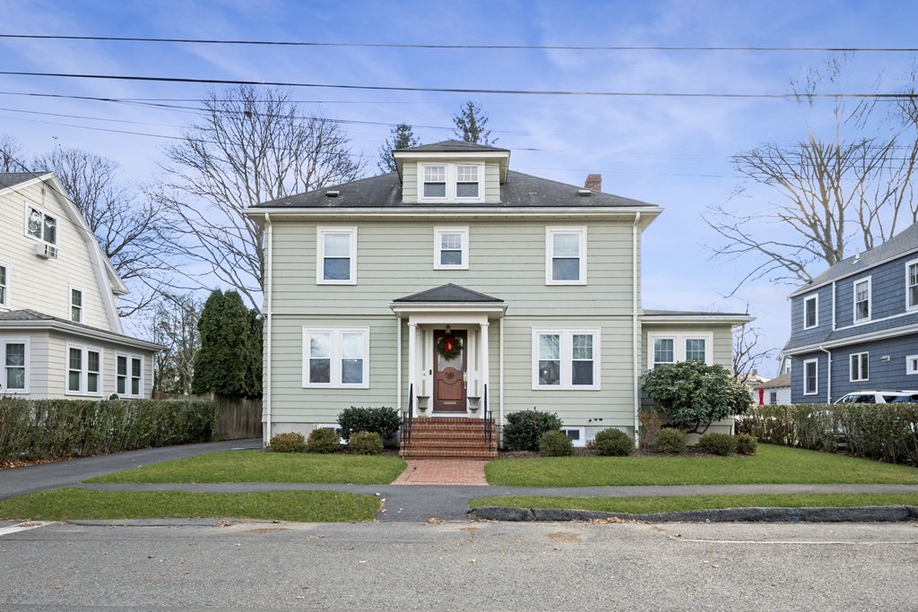14 Homestead Road Marblehead, MA 01945 - Photo 2 of 41 a front view of a house with a yard