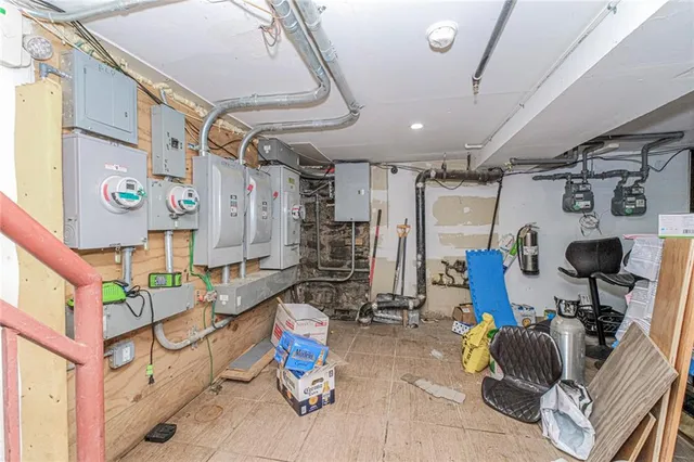 $5,999,000 | 6119 20th Avenue | Mapleton