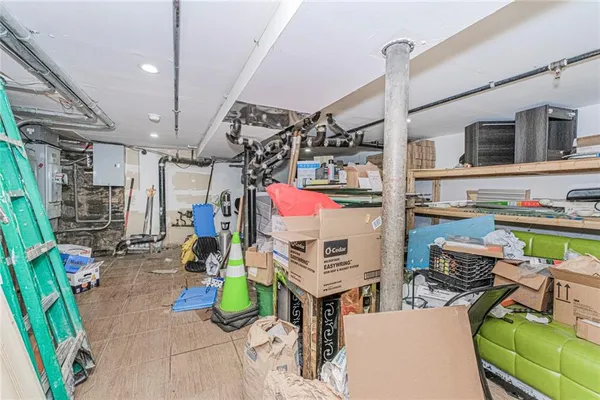 $5,999,000 | 6119 20th Avenue | Mapleton