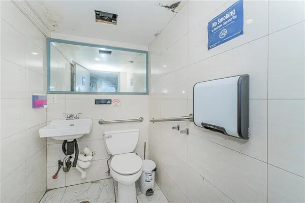 $5,999,000 | 6119 20th Avenue | Mapleton