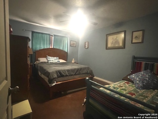 462 County Road 763 Devine, TX 78016 - Photo 14 of 26