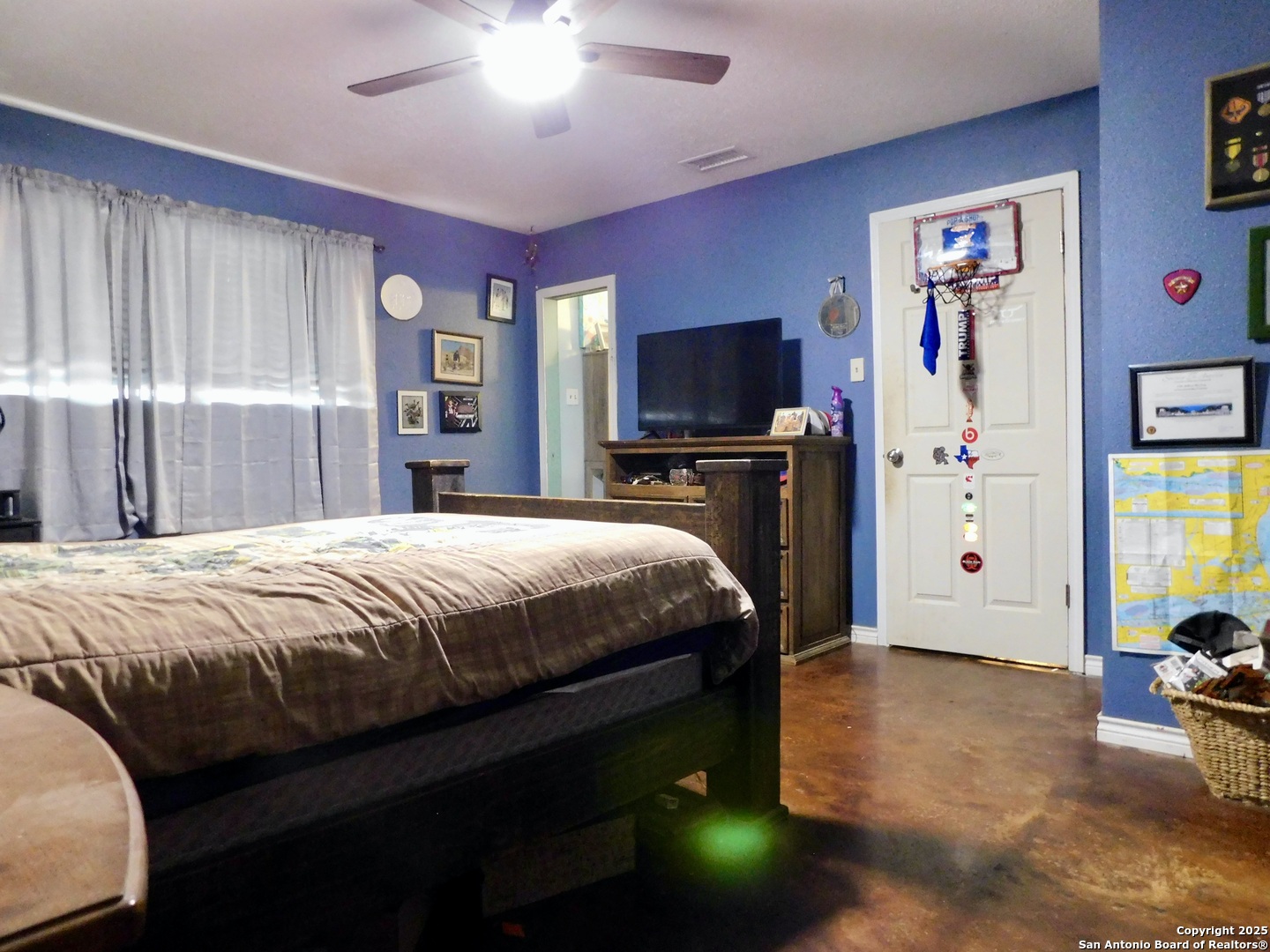 462 County Road 763 Devine, TX 78016 - Photo 15 of 26